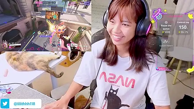 Snapshot of Kana_G chatting on June 4, 4:46 pm Kana G online show from June 4, 4:46 pm
