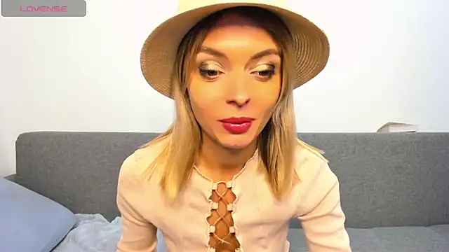  ellen meow  online show from October 31, 11:39 pm