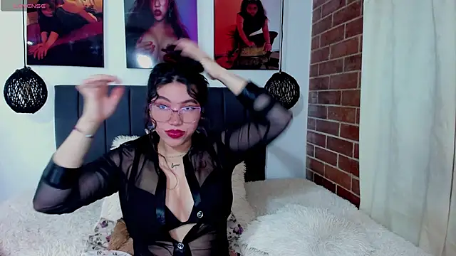 Snapshot of kyliejenner_hot chatting on May 26, 3:13 am kyliejenner hot online show from May 26, 3:13 am