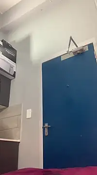 slimcateee online show from March 1, 5:49 pm