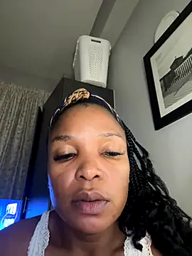 slimcateee online show from October 22, 7:02 pm