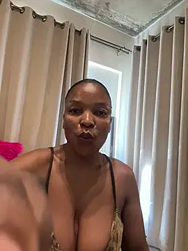 Snapshot of slimcateee chatting on May 13, 9:06 am slimcateee online show from May 13, 9:06 am