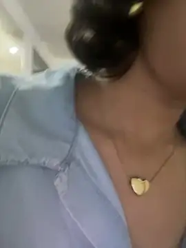 Snapshot of CuteeRose chatting on January 15, 9:20 pm CuteeRose online show from January 15, 9:20 pm