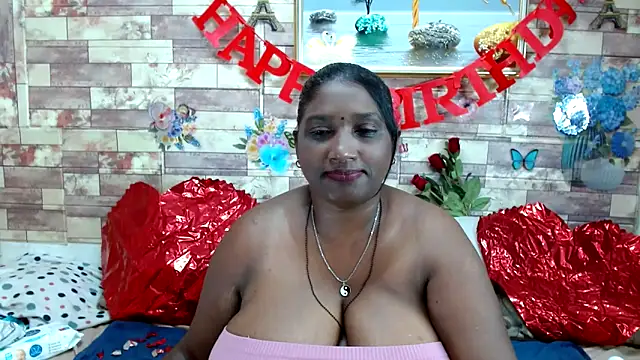Snapshot of Indian_tracy chatting on January 21, 8:32 pm Indian tracy online show from January 21, 8:32 pm