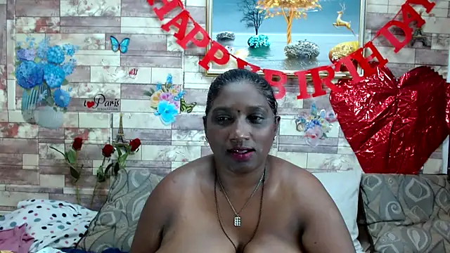 Snapshot of Indian_tracy chatting on January 27, 4:54 pm Indian tracy online show from January 27, 4:54 pm