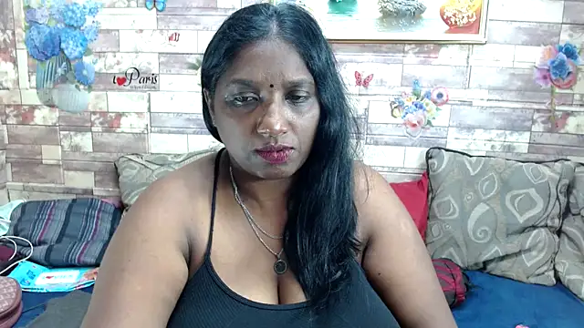 Snapshot of Indian_tracy chatting on November 11, 10:32 pm Indian tracy online show from November 11, 10:32 pm
