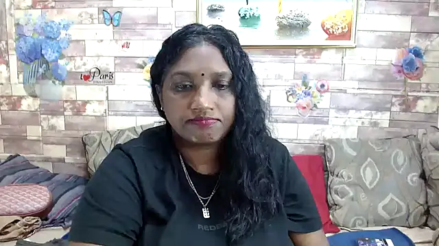 Snapshot of Indian_tracy chatting on November 24, 10:15 am Indian tracy online show from November 24, 10:15 am