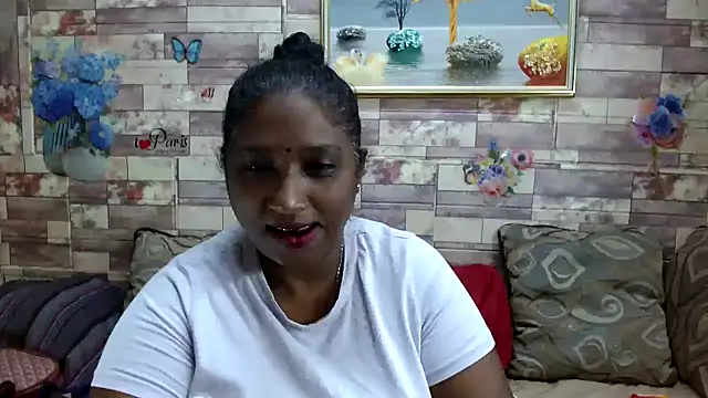 Snapshot of Indian_tracy chatting on November 29, 9:12 am Indian tracy online show from November 29, 9:12 am