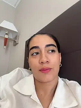 Snapshot of ZarahEvans chatting on June 7, 9:02 am ZarahEvans online show from June 7, 9:02 am