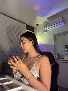 Snapshot of ZarahEvans chatting on July 2, 9:32 pm ZarahEvans online show from July 2, 9:32 pm