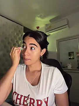 Snapshot of ZarahEvans chatting on July 3, 9:21 pm ZarahEvans online show from July 3, 9:21 pm