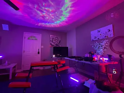 VixenCapri online show from March 13, 9:54 pm