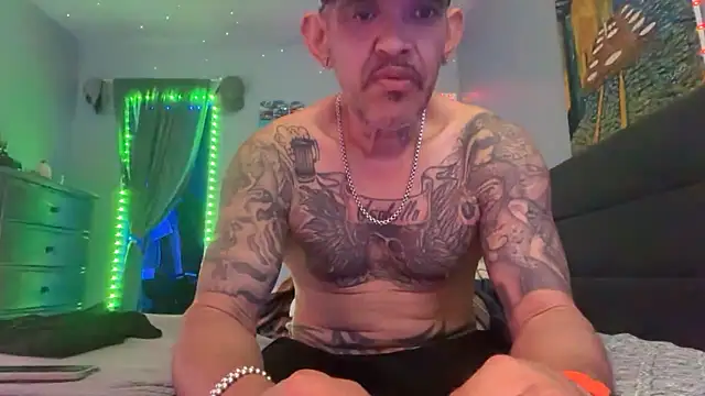 RoodoggXL online show from February 21, 10:44 pm