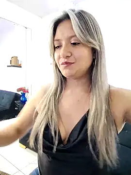 Snapshot of valeriahunter1 chatting on February 27, 10:32 pm valeriahunter1 online show from February 27, 10:32 pm