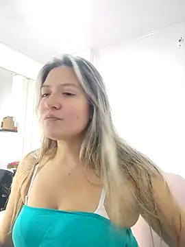 Snapshot of valeriahunter1 chatting on March 13, 10:27 pm valeriahunter1 online show from March 13, 10:27 pm