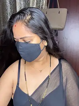Snapshot of kannadatelugugirl chatting on April 8, 12:32 am kannadatelugugirl online show from April 8, 12:32 am