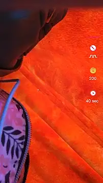 Snapshot of SmokeShow686 chatting on December 21, 8:43 pm SmokeShow686 online show from December 21, 8:43 pm