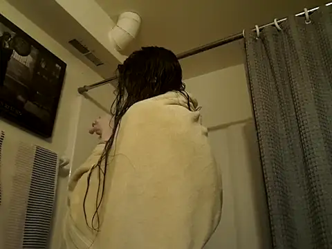 Snapshot of SmokeShow686 chatting on December 29, 10:47 pm SmokeShow686 online show from December 29, 10:47 pm