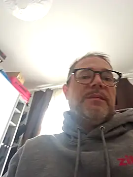 BananasNCream online show from September 25, 8:18 am