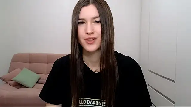 Snapshot of AliciaNewell chatting on February 4, 8:56 am AliciaNewell online show from February 4, 8:56 am