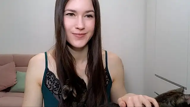 Snapshot of AliciaNewell chatting on February 12, 10:56 am AliciaNewell online show from February 12, 10:56 am