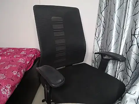 Naila00 online show from February 28, 3:57 pm