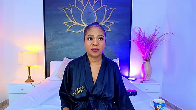 AlisonTravis online show from April 30, 3:13 am
