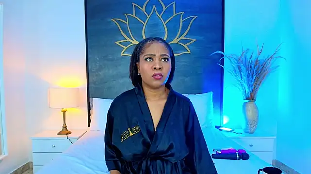 AlisonTravis online show from May 7, 3:12 am