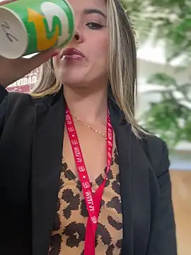 Emilia Bakerr online show from December 13, 7:10 pm