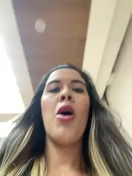 Emilia Bakerr online show from March 5, 6:45 pm