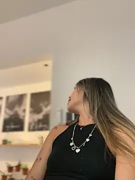 Emilia Bakerr online show from March 13, 6:01 pm