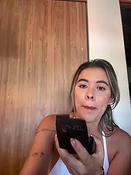 Emilia Bakerr online show from July 17, 7:52 pm