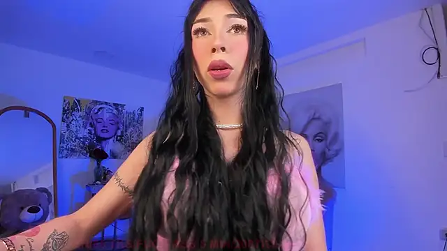 Snapshot of Marily_Daniela_ chatting on May 9, 12:38 am Marily Daniela online show from May 9, 12:38 am