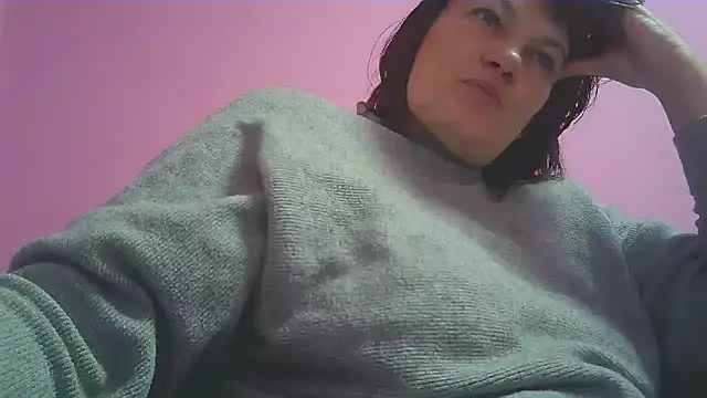 Snapshot of Lucinka1 chatting on December 1, 4:29 pm Lucinka1 online show from December 1, 4:29 pm