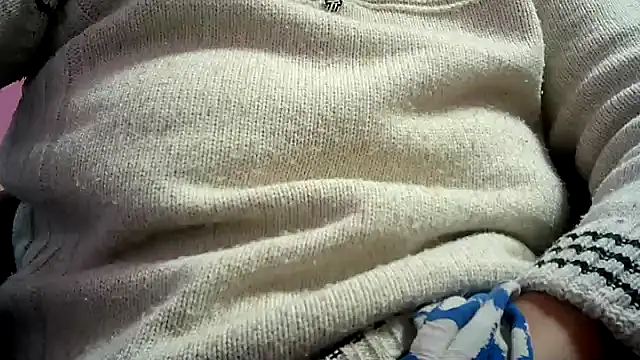 Snapshot of Lucinka1 chatting on December 19, 2:13 pm Lucinka1 online show from December 19, 2:13 pm