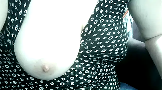 Snapshot of Lucinka1 chatting on January 15, 4:00 pm Lucinka1 online show from January 15, 4:00 pm