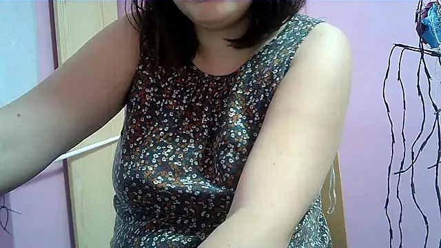 Snapshot of Lucinka1 chatting on February 2, 2:45 pm Lucinka1 online show from February 2, 2:45 pm