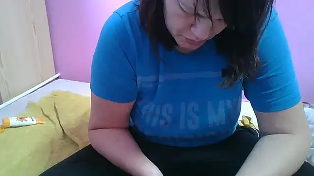 Snapshot of Lucinka1 chatting on February 17, 3:42 pm Lucinka1 online show from February 17, 3:42 pm