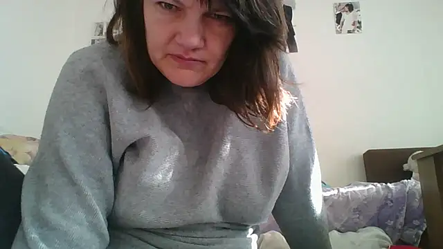 Snapshot of Lucinka1 chatting on March 5, 8:32 am Lucinka1 online show from March 5, 8:32 am