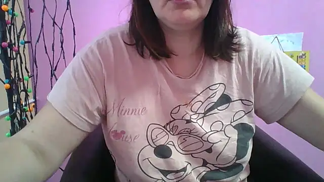 Snapshot of Lucinka1 chatting on March 13, 6:48 am Lucinka1 online show from March 13, 6:48 am