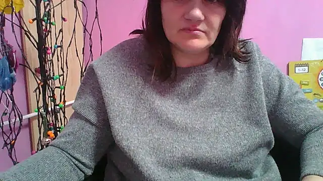 Snapshot of Lucinka1 chatting on March 17, 6:11 pm Lucinka1 online show from March 17, 6:11 pm