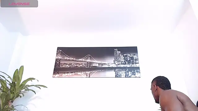 Snapshot of RyanJackson_ chatting on June 8, 10:10 pm RyanJackson online show from June 8, 10:10 pm