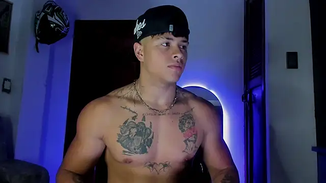Snapshot of Dominic_Biker__ chatting on July 3, 3:35 am Dominic Biker online show from July 3, 3:35 am