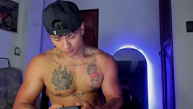 Snapshot of Dominic_Biker__ chatting on July 16, 3:12 am Dominic Biker online show from July 16, 3:12 am