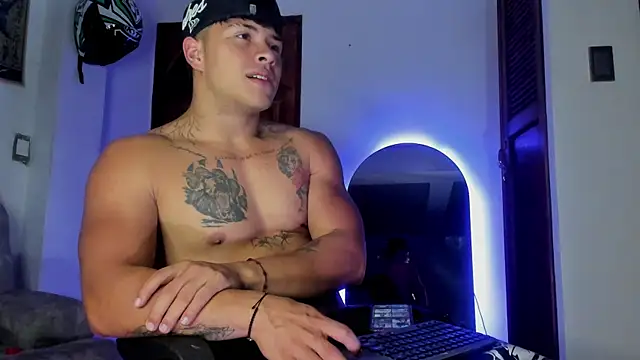Snapshot of Dominic_Biker__ chatting on July 21, 4:59 am Dominic Biker online show from July 21, 4:59 am