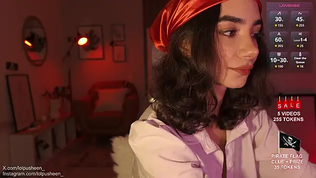 JulietteDee online show from October 10, 11:15 pm