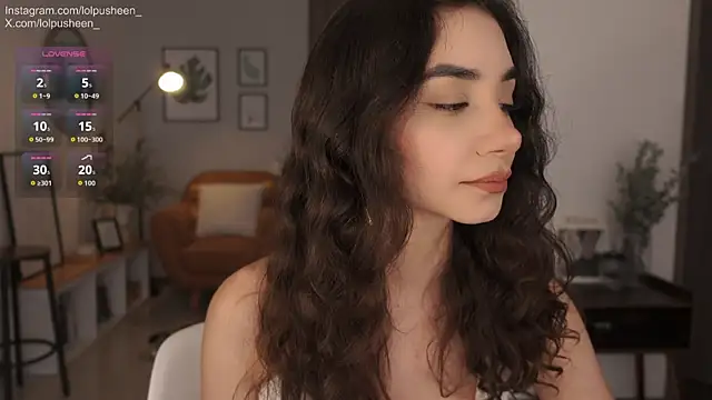 Snapshot of JulietteDee chatting on May 6, 9:31 pm JulietteDee online show from May 6, 9:31 pm