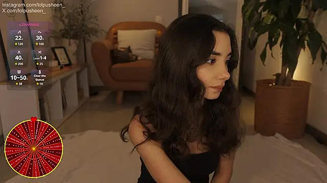 Snapshot of JulietteDee chatting on May 12, 9:12 pm JulietteDee online show from May 12, 9:12 pm