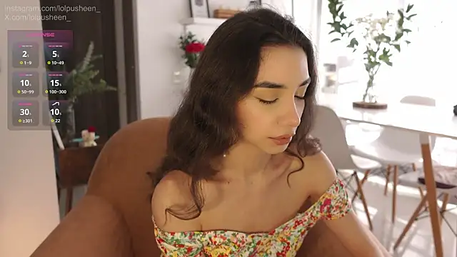 Snapshot of JulietteDee chatting on June 11, 9:35 pm JulietteDee online show from June 11, 9:35 pm