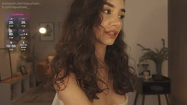 Snapshot of JulietteDee chatting on July 2, 9:43 pm JulietteDee online show from July 2, 9:43 pm